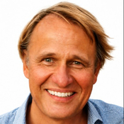Photo of Sven Bernecker