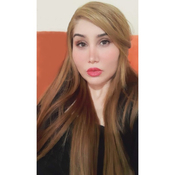 Photo of Roxana Riahi