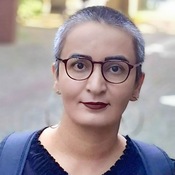 Photo of Azadeh Shabani