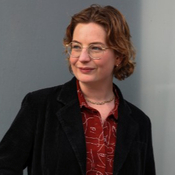 Photo of Lauren Lyons